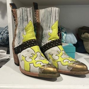 Mezcalero White Leather Booties Size 7.5